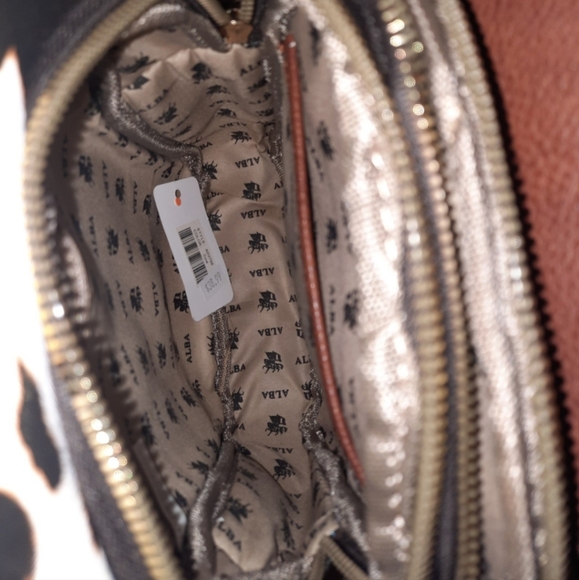 Slingbag - Picture 3 of 8